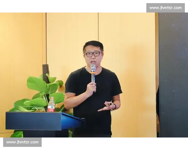 官方解说团队蓄势待发，专业点评，带你深入了解比赛！