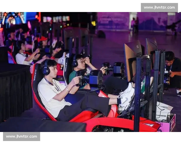 F1电竞线上总决赛,职业选手与业余高手的终极对决! F1电竞线上总决赛,职业选手与业余高手的终极对决!